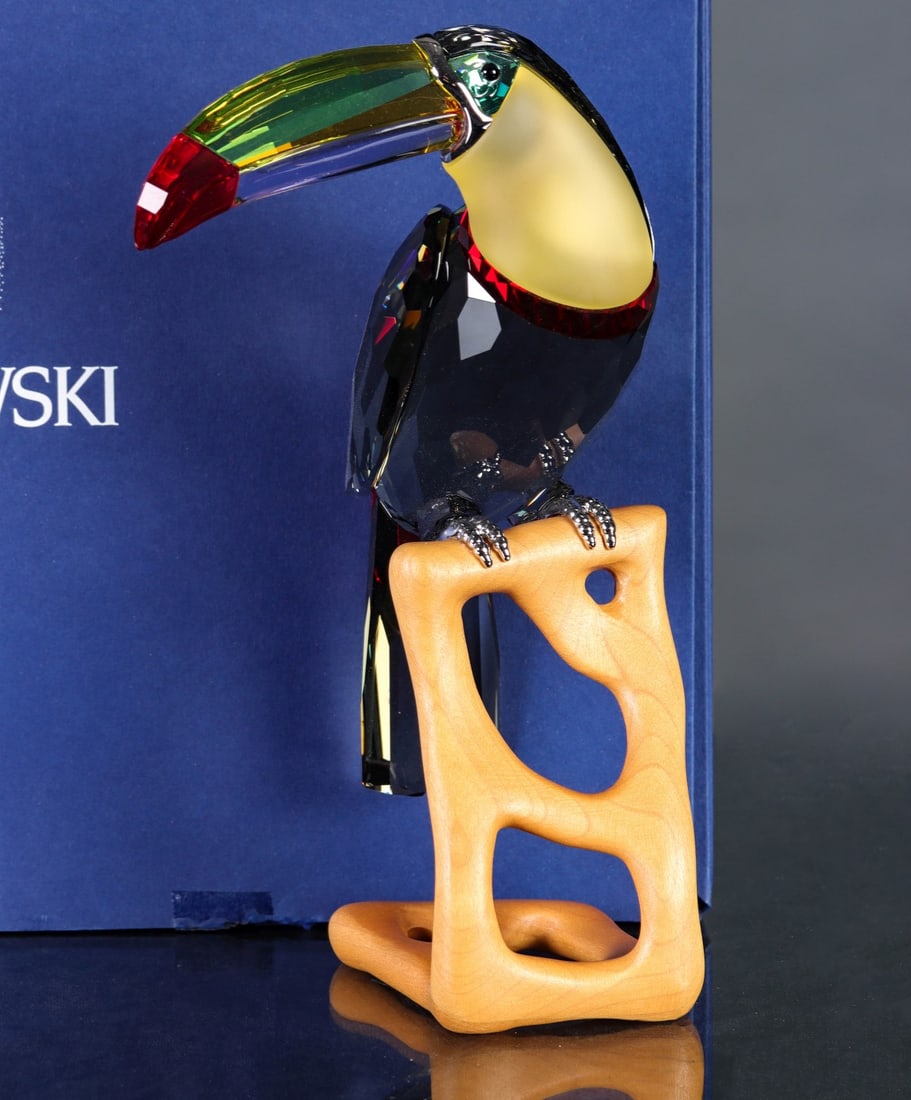 SWAROVSKI OBJEKT TOUCAN WITH BOXES (1 of 10)