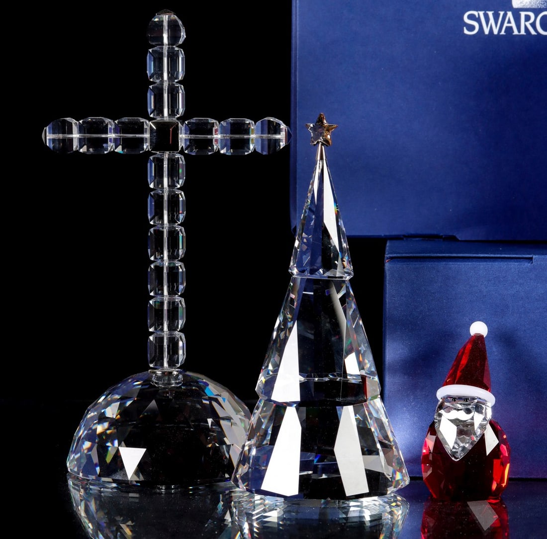 SWAROVSKI CRYSTAL CHRISTMAS FIGURES WITH BOXES (1 of 10)