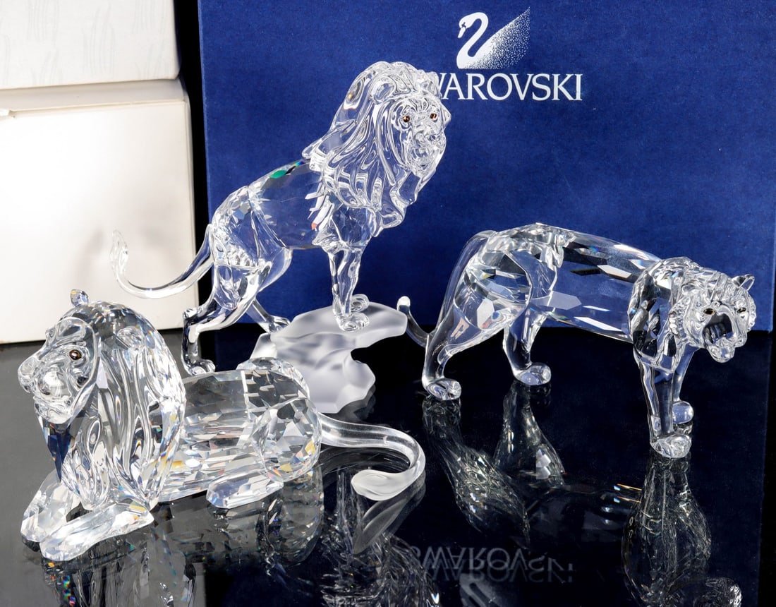 THREE SWAROVSKI CRYSTAL FIGURES WITH BOXES (1 of 14)