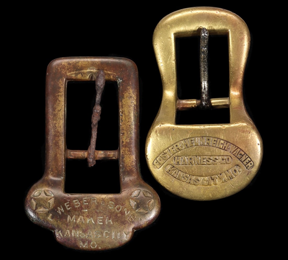 ANTIQUE BRASS KANSAS CITY HARNESS MAKER CINCH BUCKLES (1 of 11)