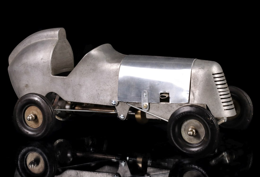 A 'SPEED CHIEF' TETHER CAR WITH DENNYMITE MOTOR (1 of 9)