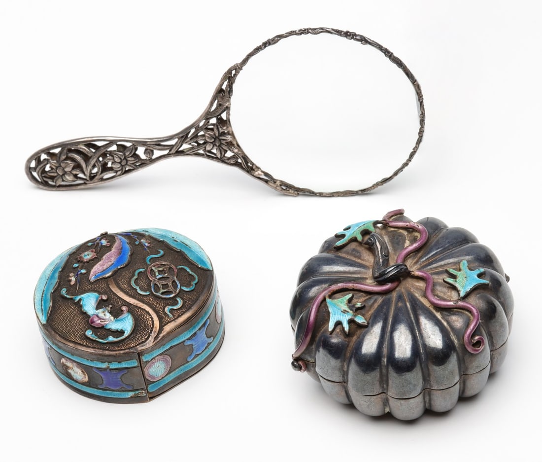 EARLY 20TH C. CHINESE EXPORT SILVER BOX AND OTHER ITEMS (1 of 14)