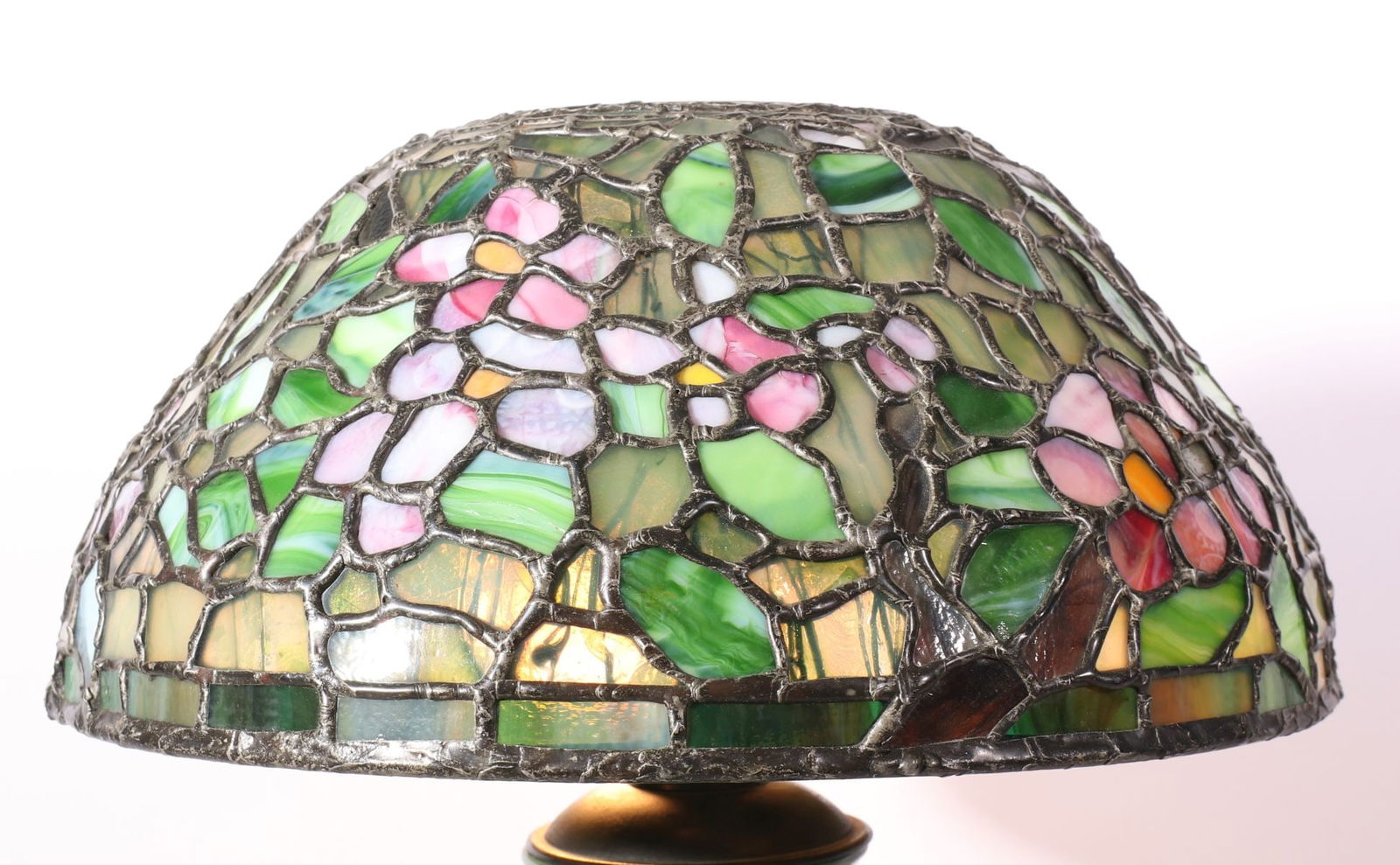 A CONTEMPORARY HAND MADE STAINED AND LEADED GLASS SHADE (1 of 7)