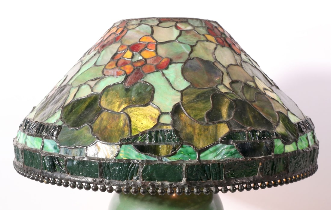 A CONTEMPORARY HAND MADE STAINED AND LEADED GLASS SHADE (1 of 6)