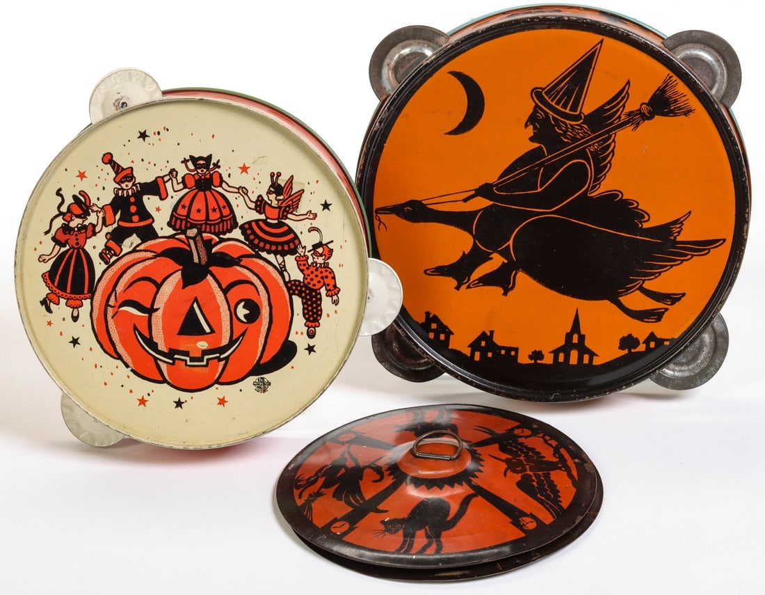 VINTAGE TIN LITHO HALLOWEEN NOISEMAKER TAMBOURINES ETC (1 of 8)