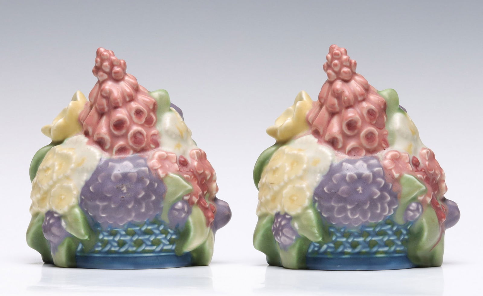 A PAIR 1927 ROOKWOOD FLOWER BASKET BOOKENDS (1 of 14)