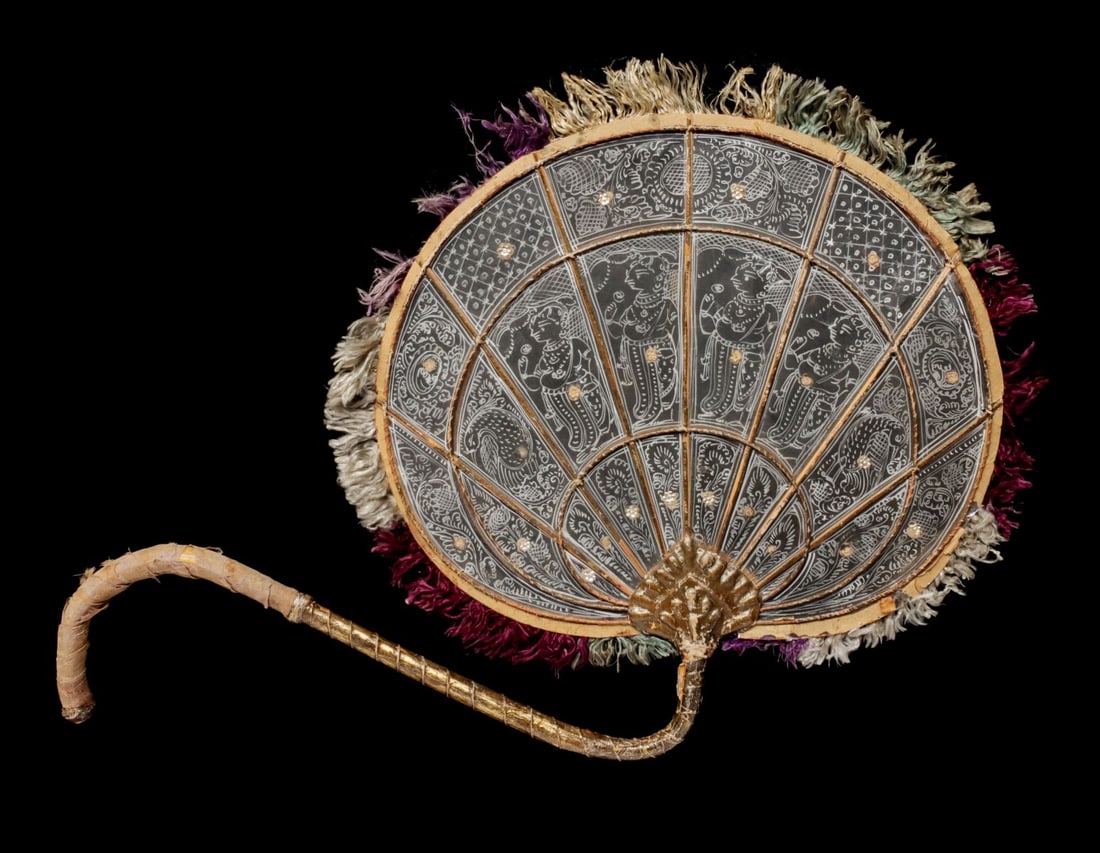 A 19TH CENT INDIA HAND FAN OR SCREEN WITH PAINTED MICA (1 of 13)