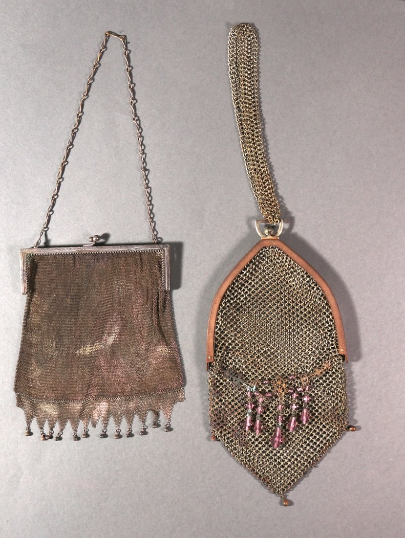 A COLLECTION OF NINE ANTIQUE MESH EVENING BAGS (1 of 10)