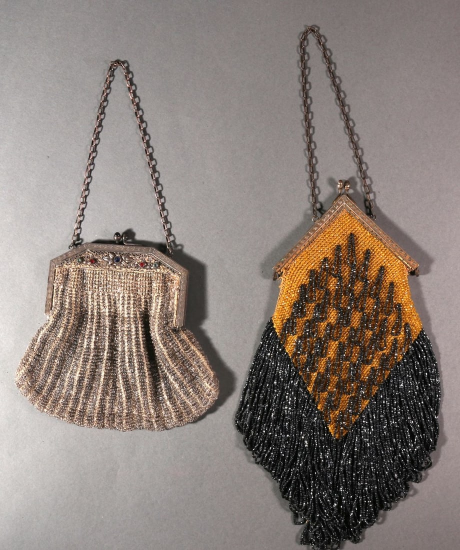 THREE NICE ANTIQUE BEADED PURSES (1 of 4)