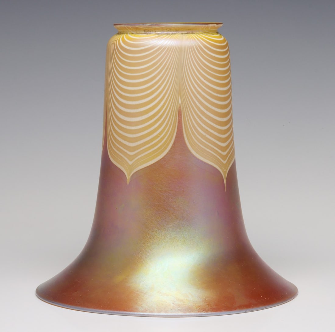 A LARGE SHADE WITH PULLED FEATHER MOTIF SIGNED QUEZAL (1 of 13)