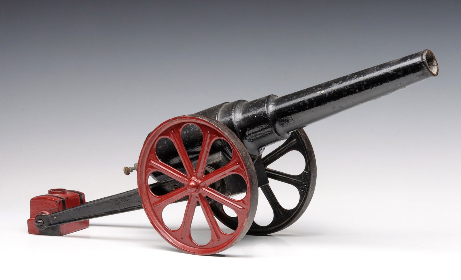 A VINTAGE CAST IRON 'BIG BANG' CARBIDE SIGNAL CANNON (1 of 17)