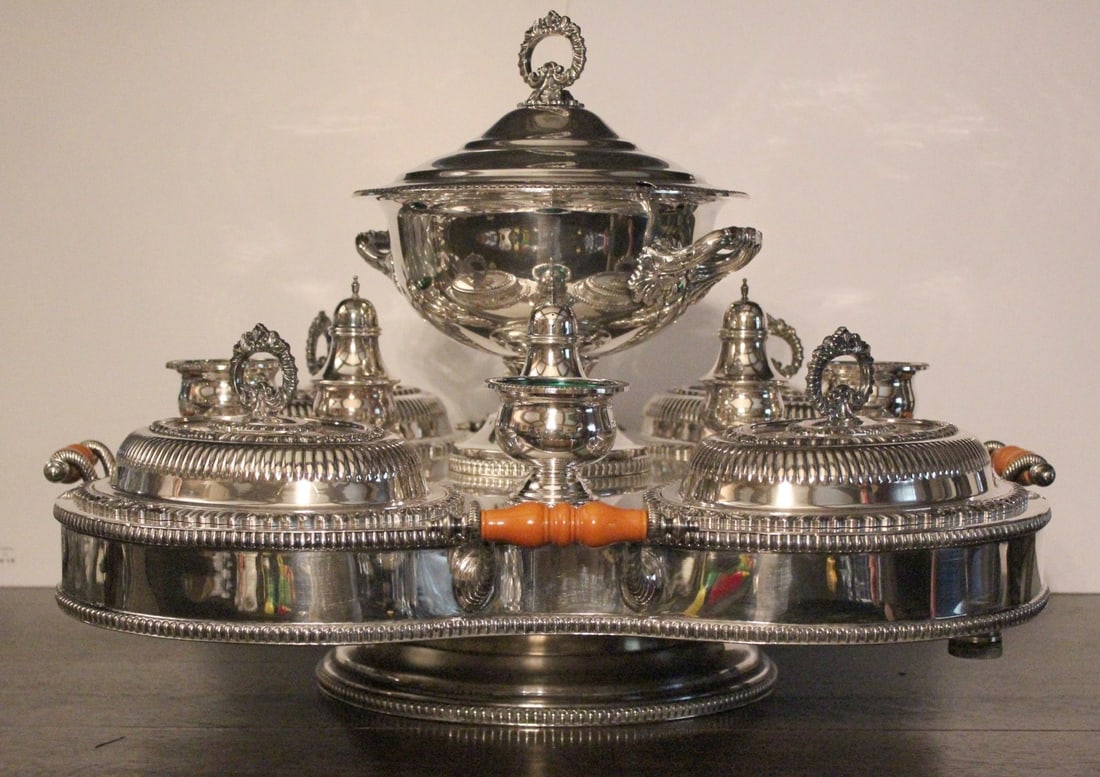 A FINE LARGE 15 PIECE ENGLISH SILVER PLATE LAZY SUSAN (1 of 6)