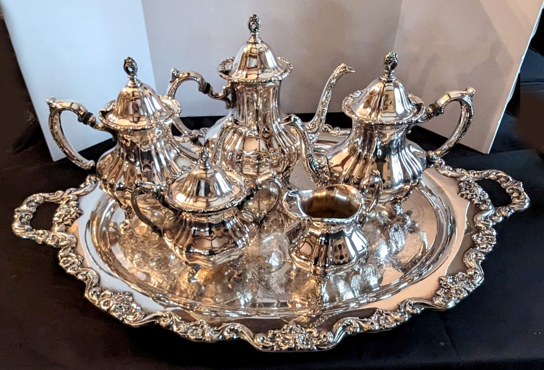 TOWLE GRAND DUCHESS PATTERN TEA AND COFFEE SERVICE (1 of 13)