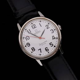 SCARCE OMEGA WHITE DIAL RAILMASTER AUTOMATIC WRISTWATCH