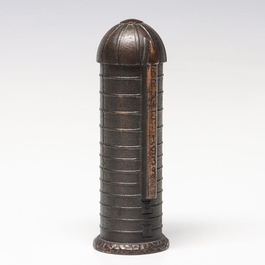 A RARE 1938 MARIETTA SILO CAST IRON ADVERTISING BANK (1 of 10)