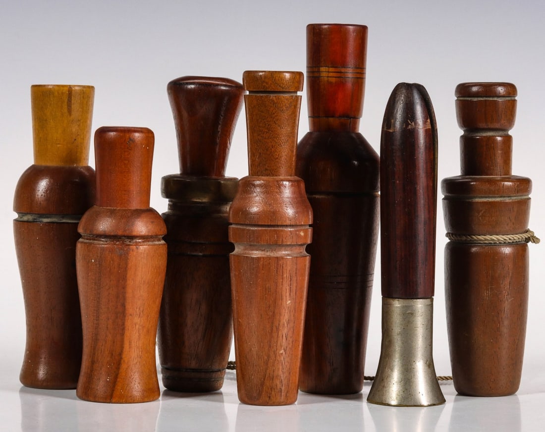 A COLLECTION OF SEVEN UNSIGNED VINTAGE DUCK CALLS (1 of 6)
