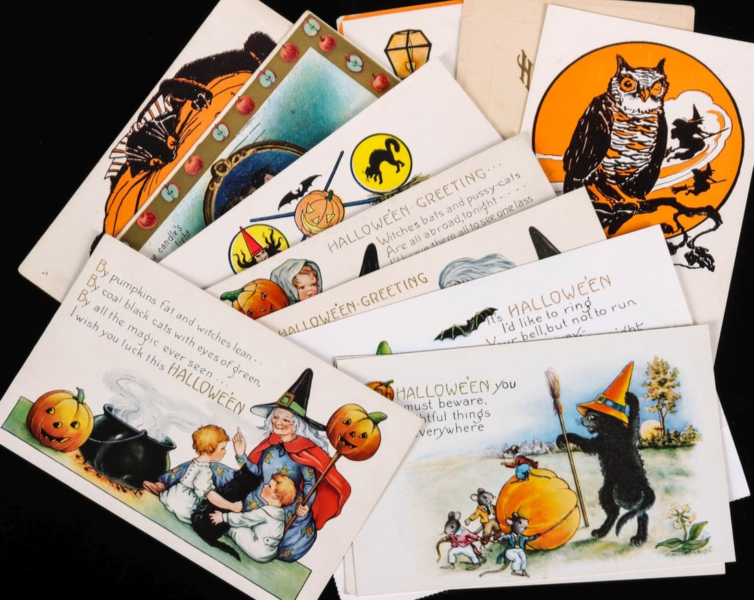 A COLLECTION OF ELEVEN HALLOWEEN POSTCARDS (1 of 5)