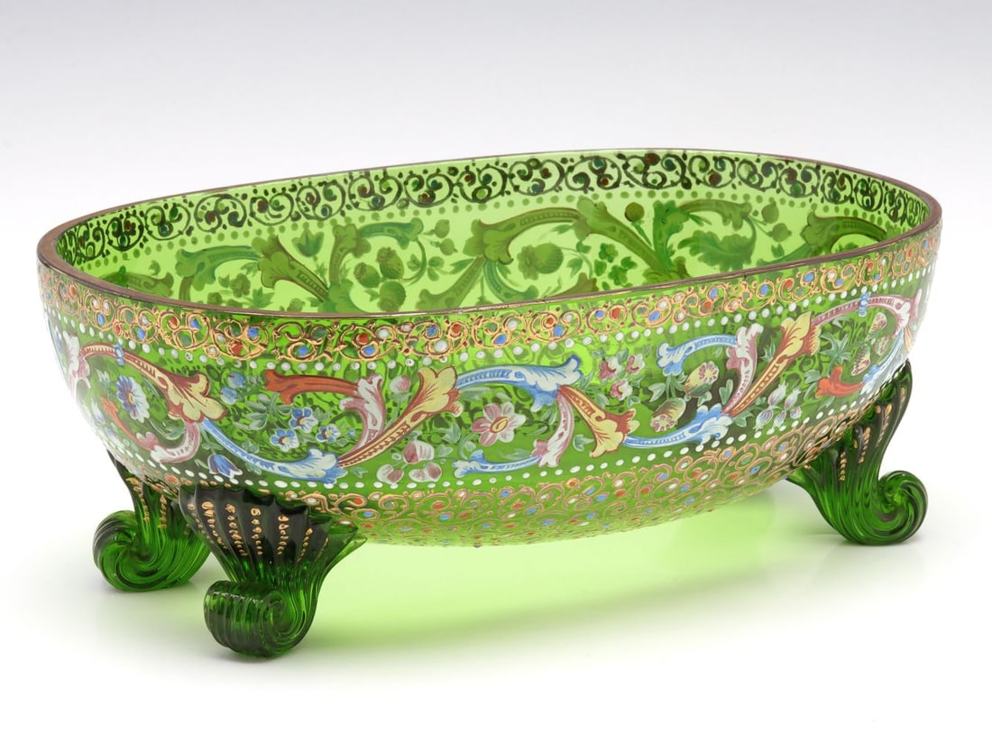 A 19C. MOSER ART GLASS BOAT FORM CENTERPIECE ON FEET (1 of 11)