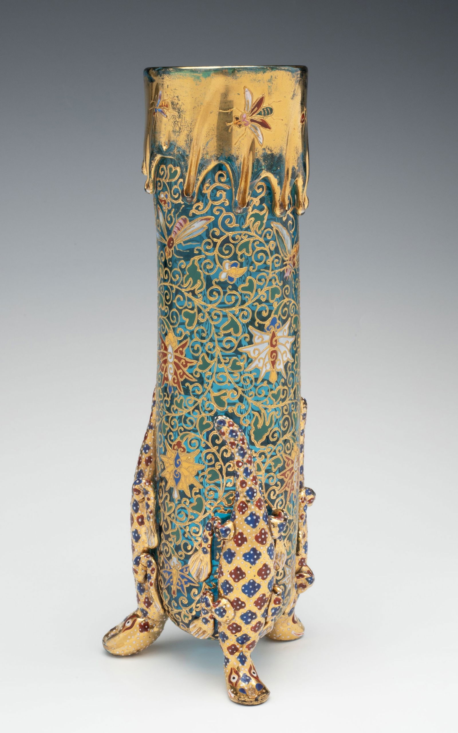 A MOSER BLUE CRYSTAL VASE ON FIGURAL LIZARD SUPPORTS (1 of 13)