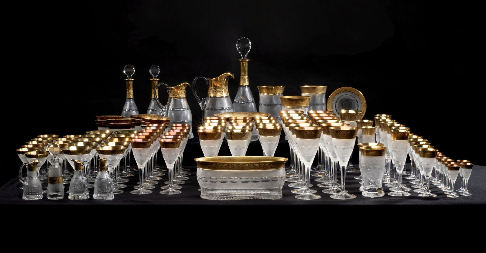 AN IMPRESSIVE 125 PC MOSER 'SPLENDID' CRYSTAL SERVICE: The Splendid pattern was first produced in 1911 and became one of the most popular state service patterns in the Moser collection. Each piece was mouth blown and decorated with hand cut diamond crossh