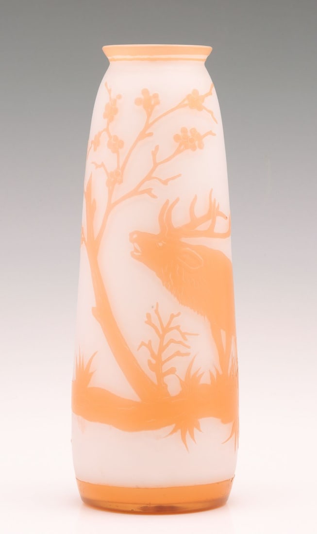 A TWO-COLOR CAMEO GLASS VASE SIGNED MOSER KARLSBAD (1 of 13)