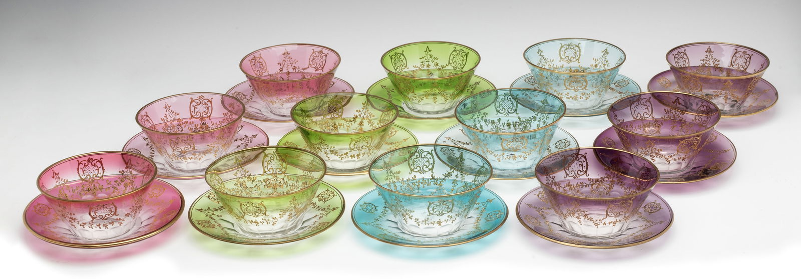 ART GLASS FINGER BOWLS AND UNDERPLATES SIGNED MOSER (1 of 20)