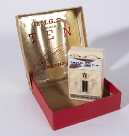 OMGS DELUXE TEN TRANSISTOR RADIO WITH BOX, 1965