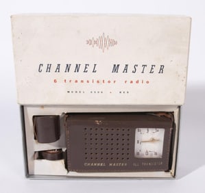 CHANNEL MASTER TRANSISTOR RADIO 6506 W/BOX, 1960s