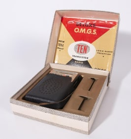 OMGS DELUXE 1000 TEN-TRANSISTOR RADIO W/BOX, 1964