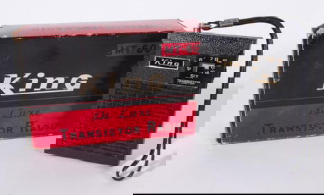 KING DELUXE SIX-TRANSISTOR RADIO MT-607 W/BOX, 1962