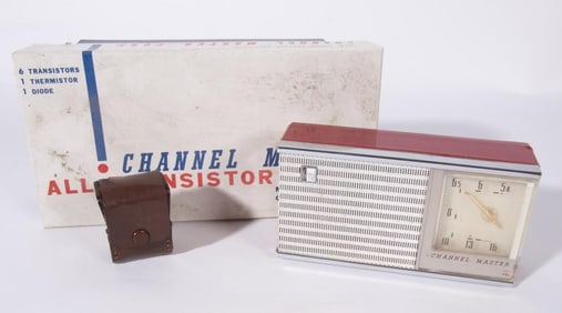 CHANNEL MASTER TRANSISTOR RADIO 6506 W/BOX, 1960s