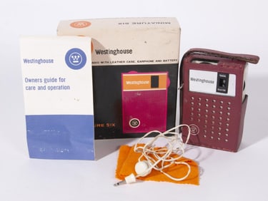 WESTINGHOUSE H-93896GP TRANSISTOR RADIO W/BOX, 1965