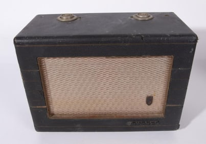 RAYTHEON T-2500 PORTABLE RADIO, 1956