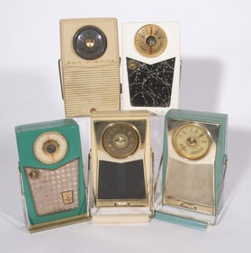 A COLLECTION OF EMERSON AND RCA TRANSISTOR RADIOS
