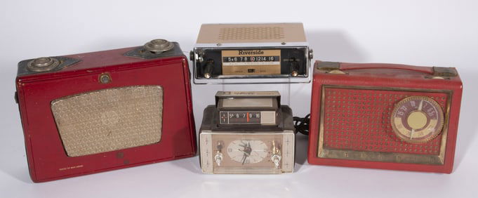GRUNDIG, G.E., MONTGOMERY WARD & RAYTHEON RADIOS