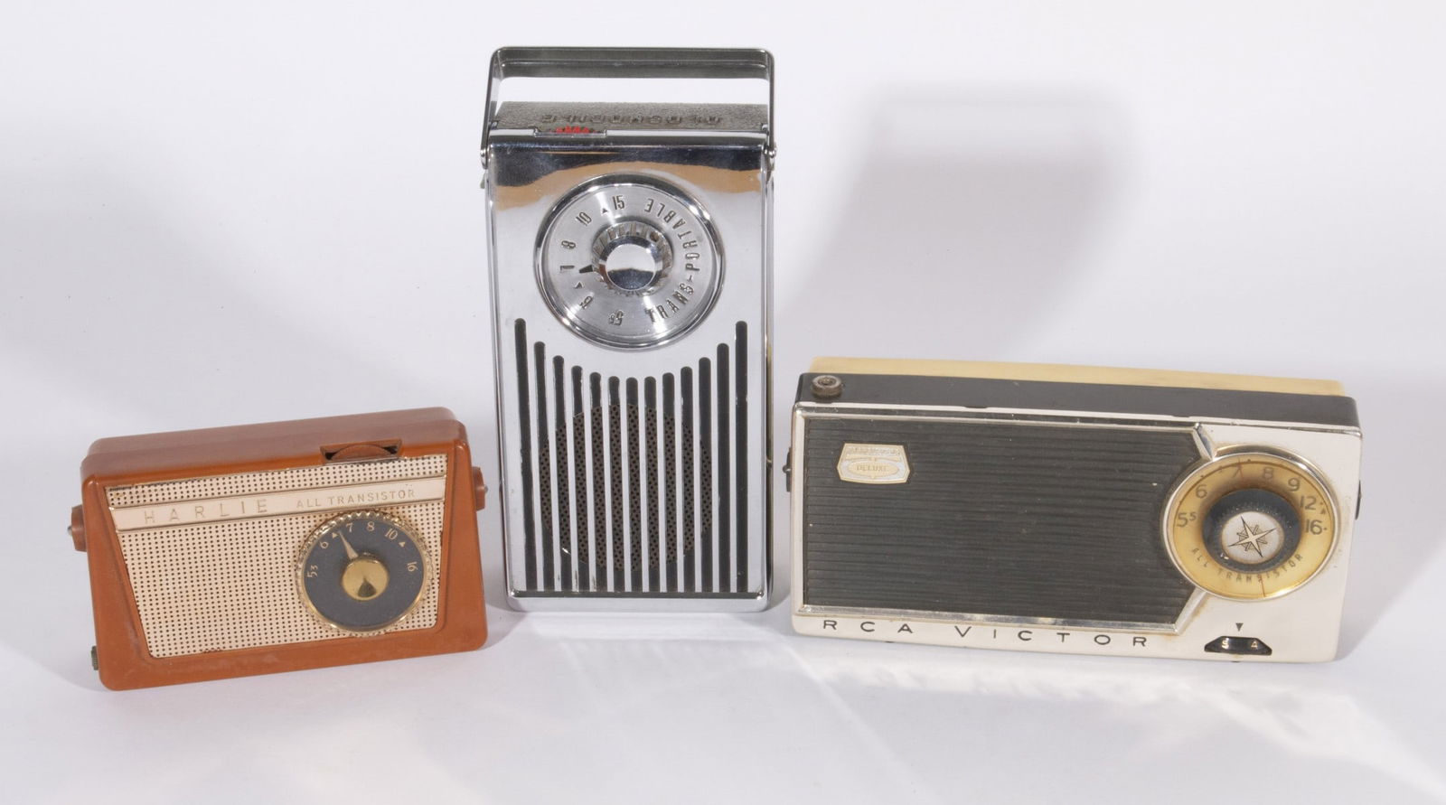 HARLIE, DELCO AND RCA TRANSISTOR RADIOS (1 of 11)