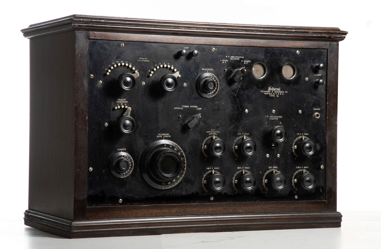 FEDERAL TELEPHONE & TELEGRAPH TYPE 61 RADIO RECEIVER (1 of 13)