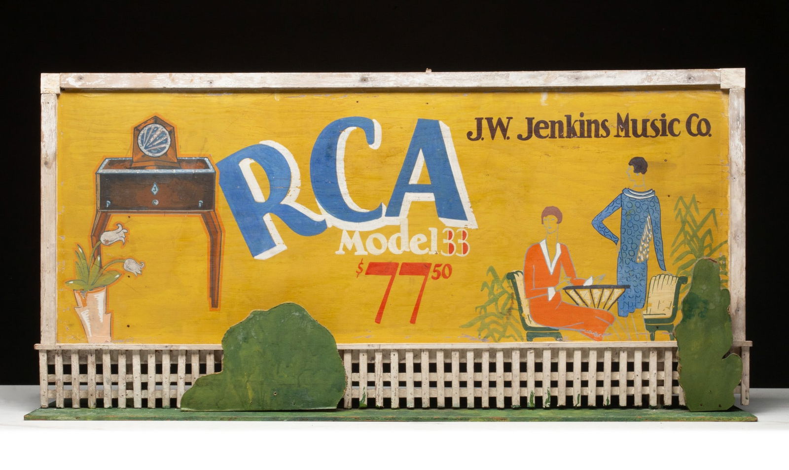 MODEL OF A 1920s BILLBOARD ADVERTISING RCA RADIOS (1 of 11)