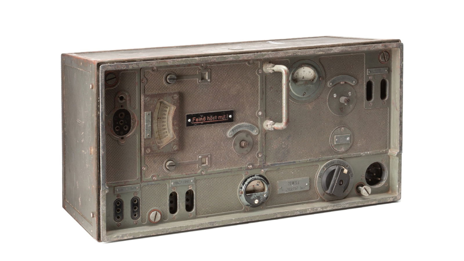 A WWII GERMAN TRANSMITTER MANUFACTURED BY C. LORENZ AG (1 of 14)