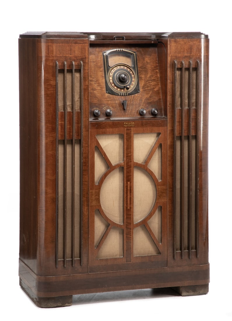 A PHILCO MODEL 38-690 HI FIDELITY CONSOLE RADIO C. 1938 (1 of 20)