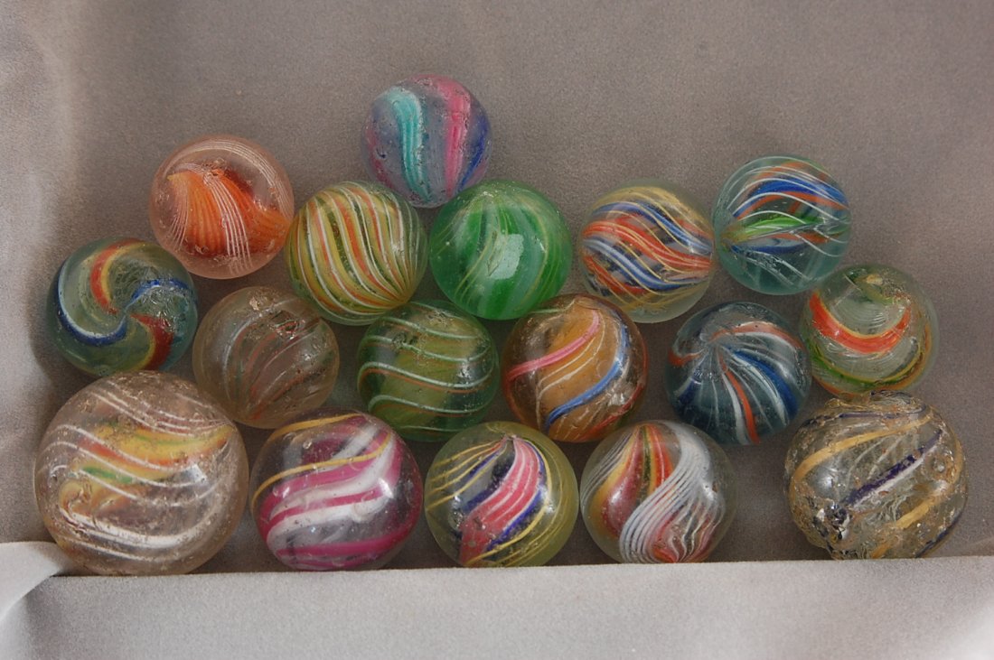 MARBLES LARGE LOT HAND MADE SWIRLS 1 1/4 to 7/8''