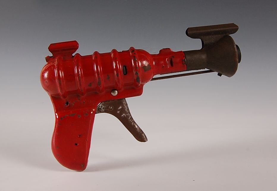 WYANDOTTE SPACE RAYGUN: Measures 1.5 x 7 x 4.5 inches.
