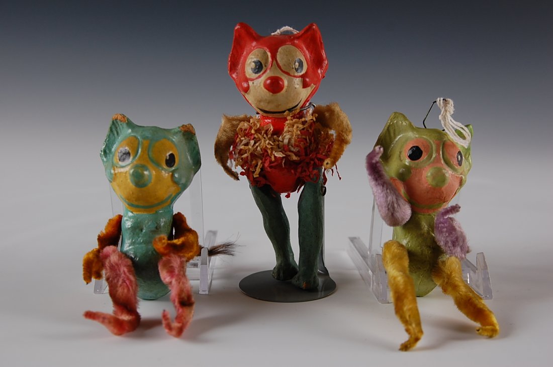 EARLY FELIX THE CAT GREEN COMPO ORNAMENTS: Three rare early composition figures with wired fur arms and legs. Approximately 3.5 inches each