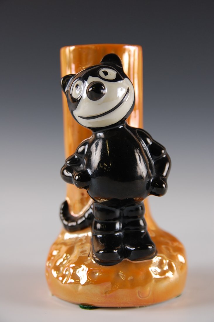 1920S FELIX THE CAT LUSTERWARE BUD VASE, MADE IN JAPAN: Measures 5 inches high, Mark made in Japan.