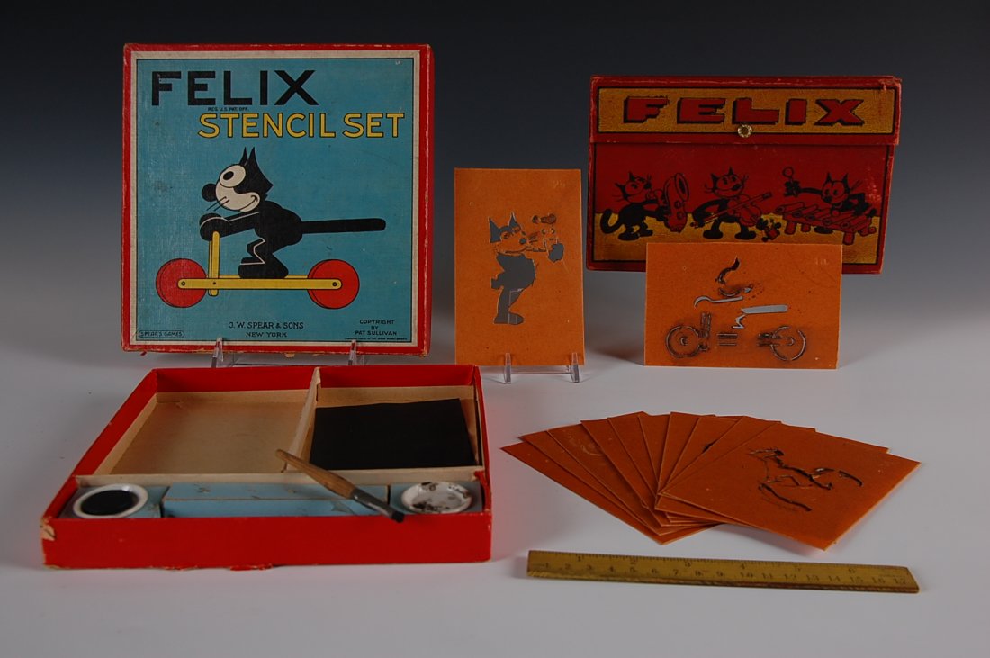 FELIX THE CAT PENCIL BOX & STENCIL SET IN BOX: Circa 1930, the pencil box measures 5.5 x 8.5 inches and the box for the stencil set measures 8.5 x 8 inches