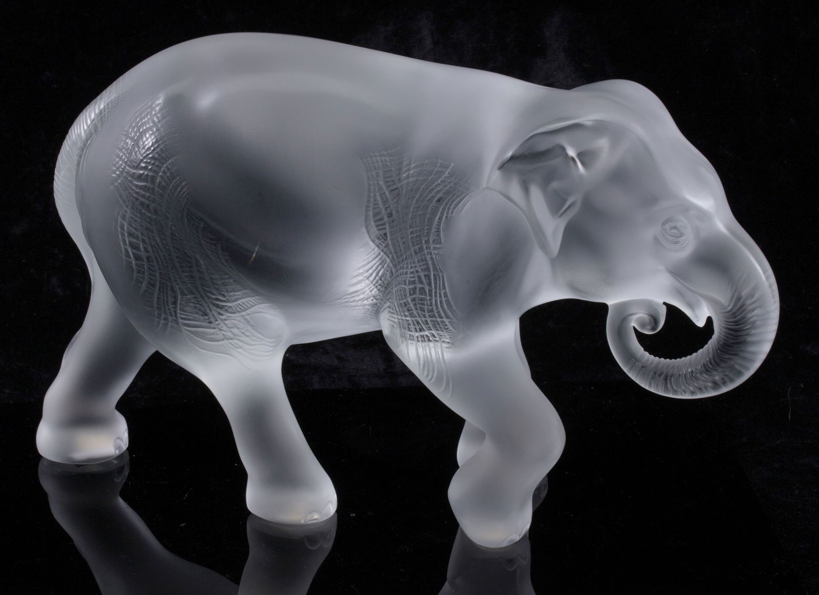 LALIQUE FRENCH CRYSTAL 'JAVA' ELEPHANT FIGURE WITH BOX (1 of 9)