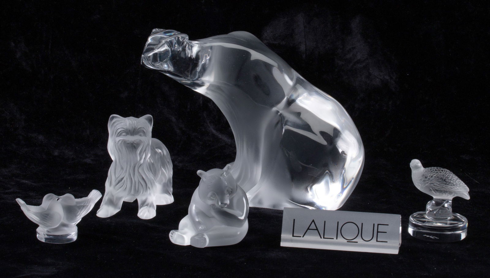 A LALIQUE CRYSTAL POLAR BEAR AND OTHER ANIMAL FIGURES (1 of 20)