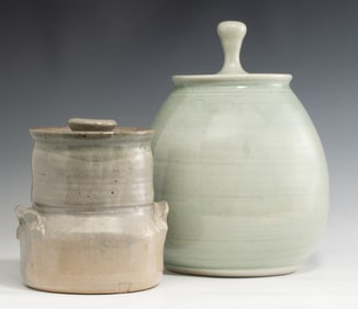 KEN FERGUSON (1938-2005) COVERED POTTERY JARS (2)