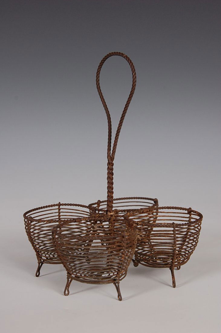 WIRE EGG HOLDER
