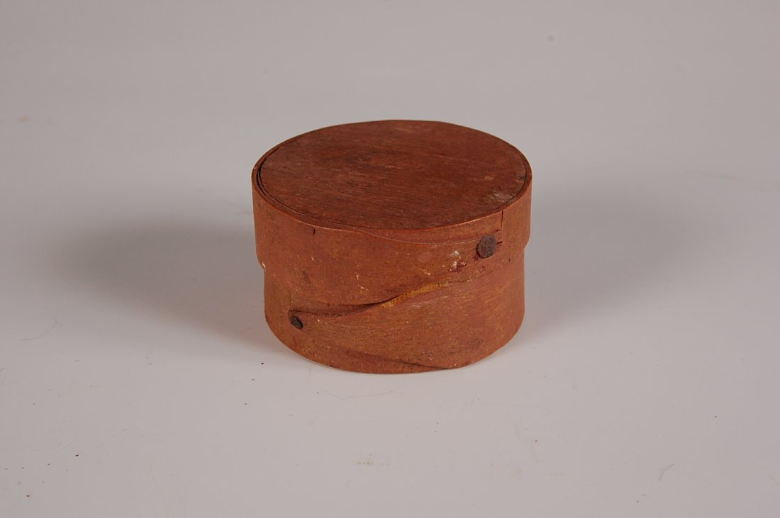 PANTRY BOX: Opposing fingered, iron tacks, wood pegged, maple-pine. Measures 1.25 x 2.25 inches.